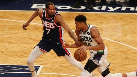 Nets vs. Bucks prediction, odds, line, spread: 2022 NBA picks, Dec. 23 b.
